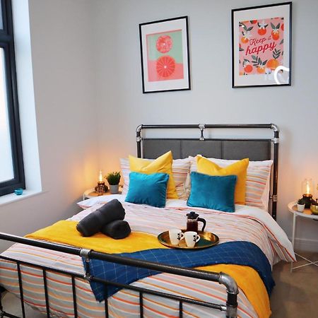Trendy Urban Industrial Apartment - Great Location - Parking - Fast Wifi - Smart Tv - Beautiful 2 Double Bedroom Apartment Sleeps Up To 4! Bournemouth Luaran gambar